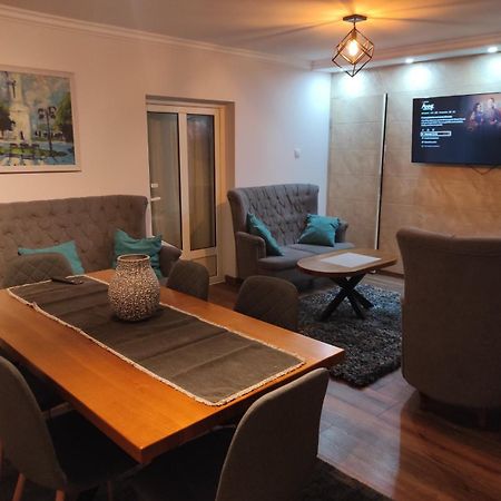 Vila Mila Riverside Apartments Smederevo Phòng bức ảnh