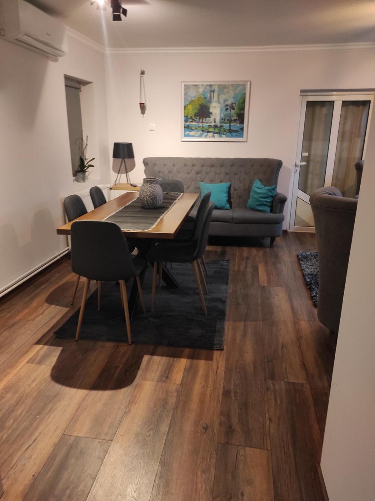 Vila Mila Riverside Apartments Smederevo Phòng bức ảnh