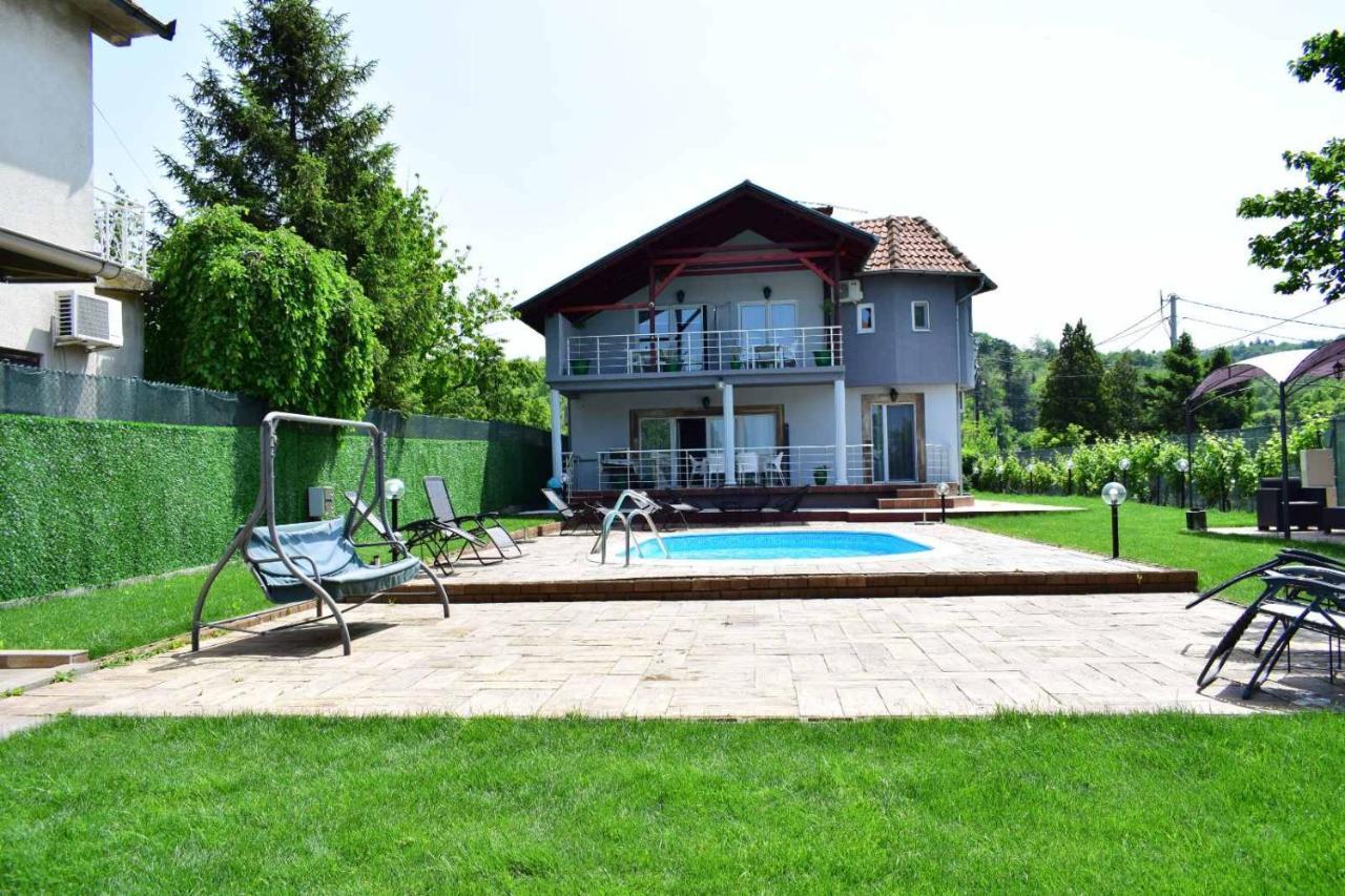 Vila Mila Riverside Apartments Smederevo Ngoại thất bức ảnh